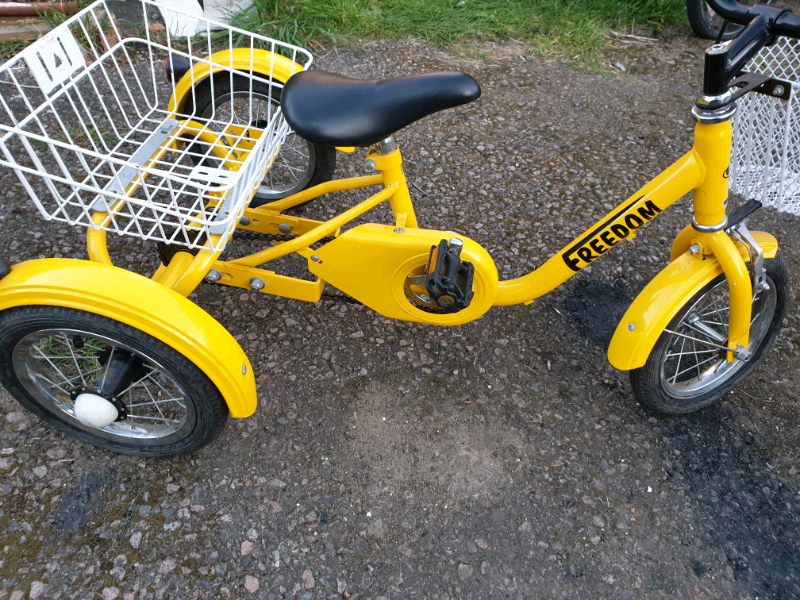 yellow trike bike